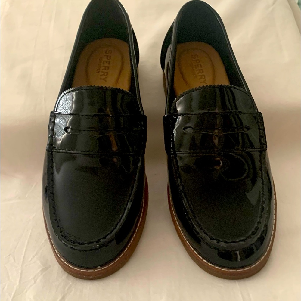 Sperry patent leather loafers size 7.5